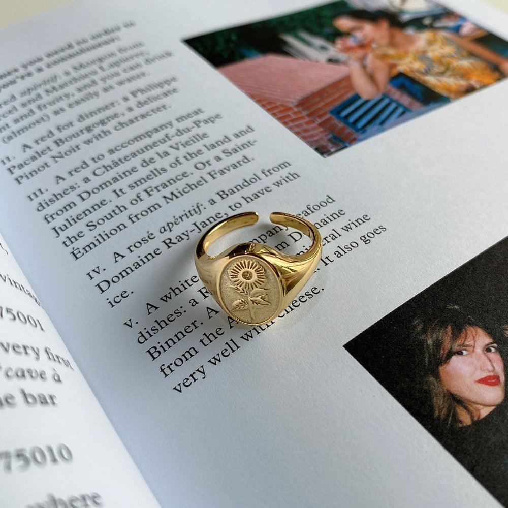 🌻 18K Goldplated Sunflower Floral Signet Ring - Picture 9 of 10